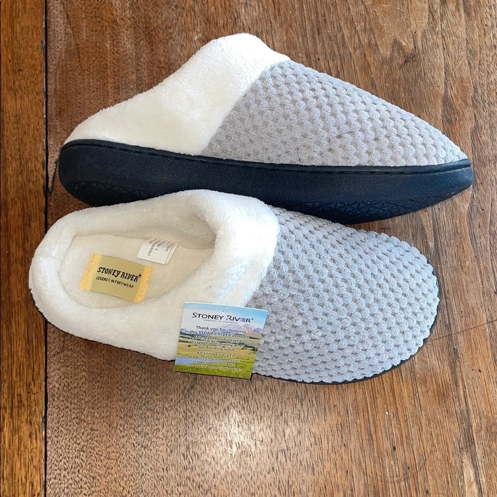 Memory Foam Cozy Slippers NWT - Picture 1 of 6